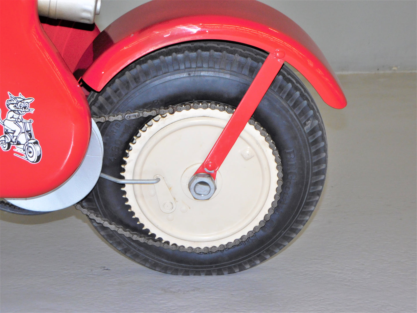 STK 10235  1959 Skat-Kat Scooter