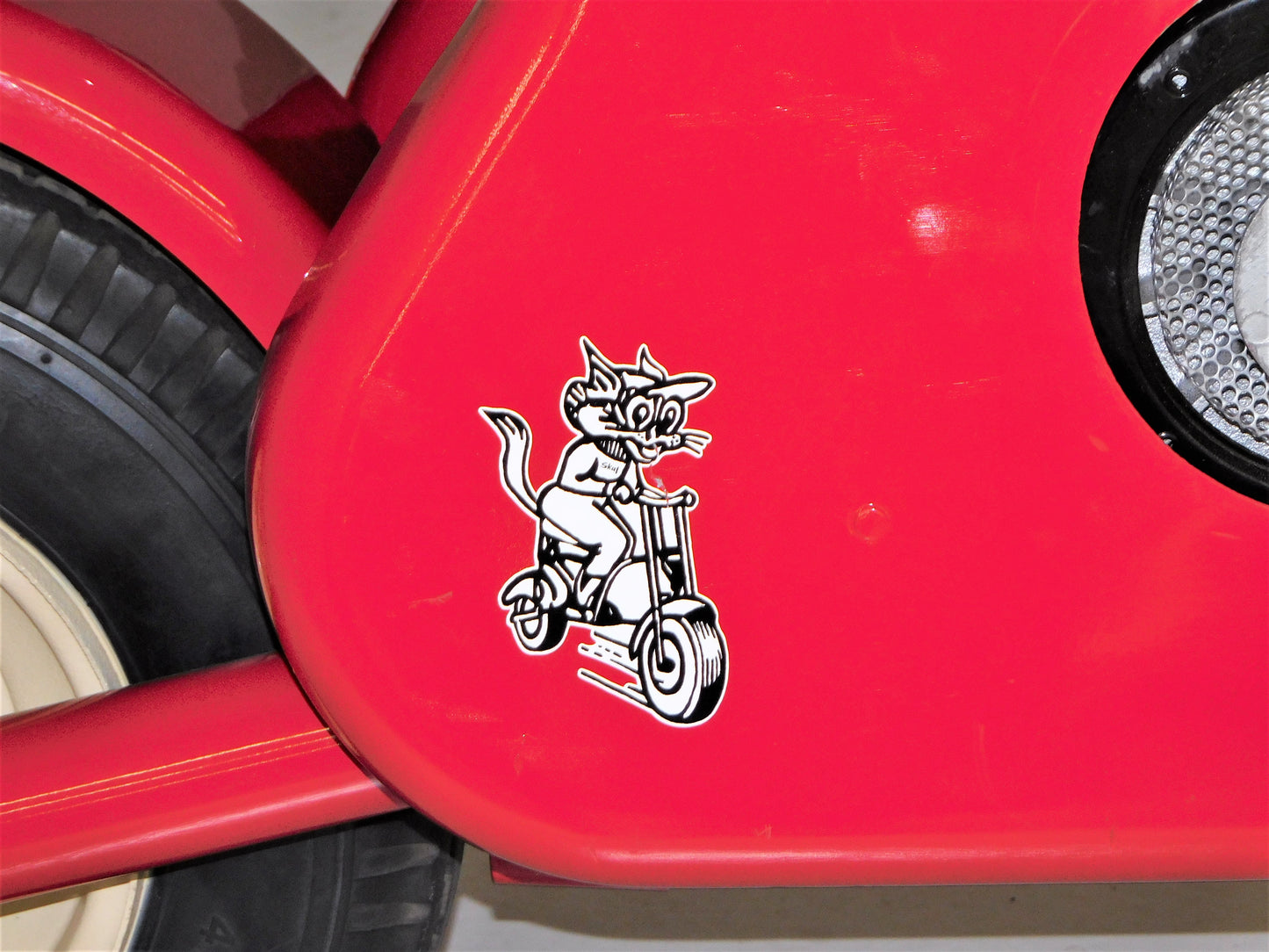 STK 10235  1959 Skat-Kat Scooter