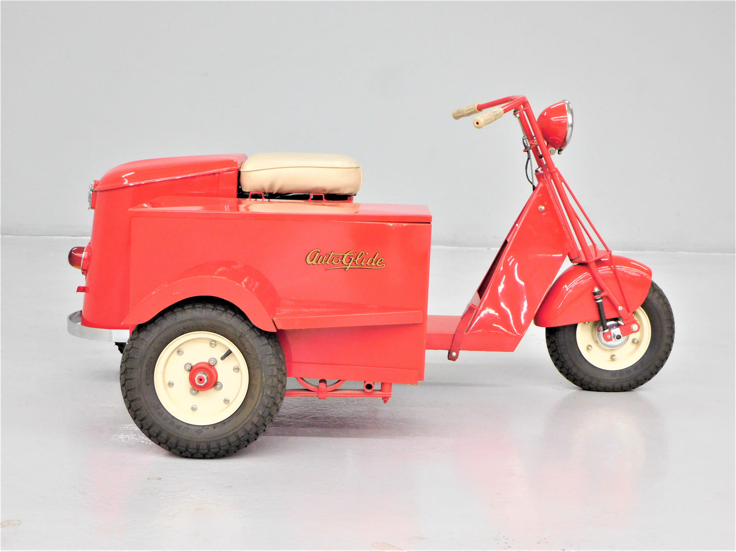 1944 Cushman AutoGlide with Side Car