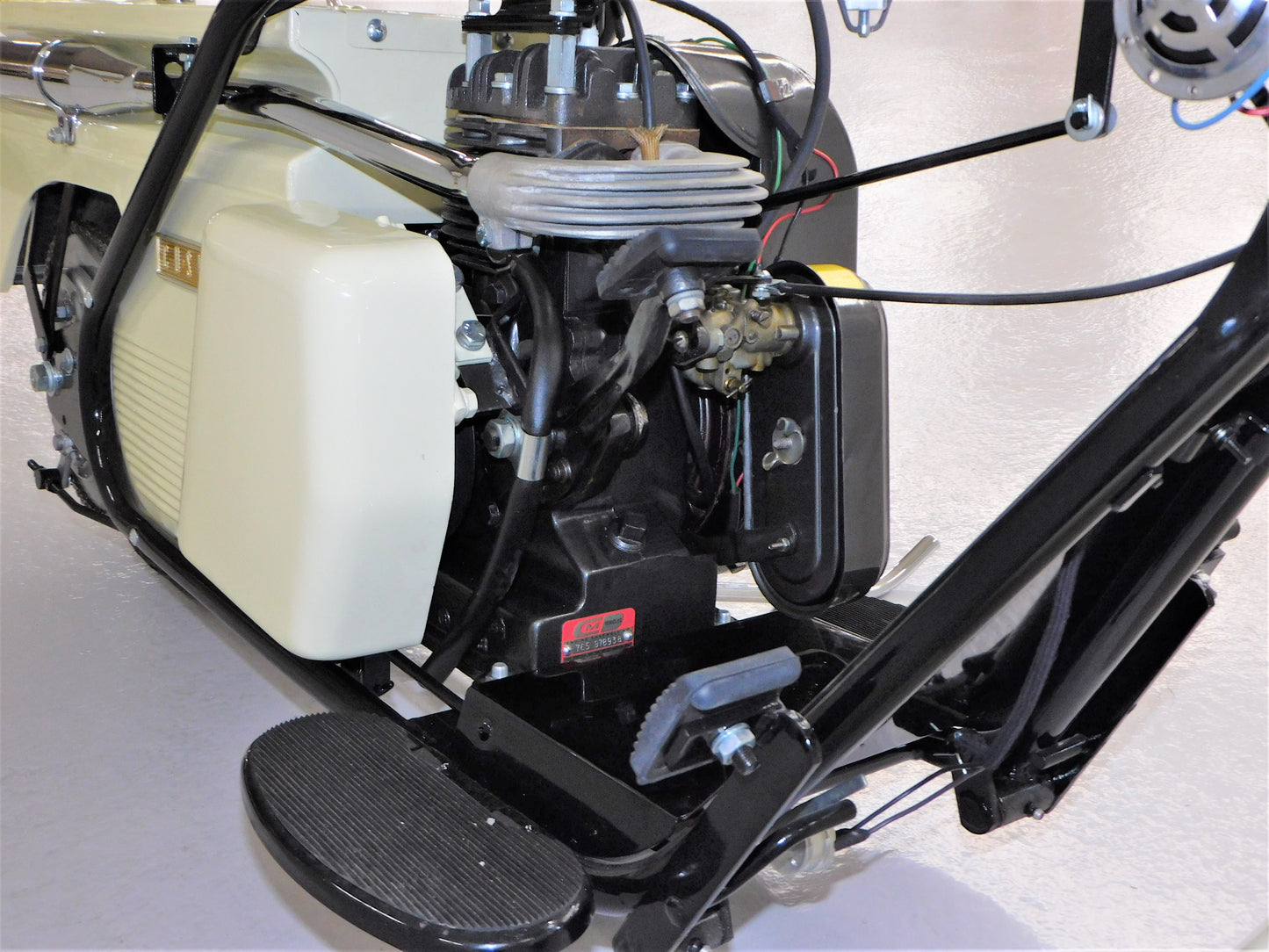 1961 Cushman Super Eagle
