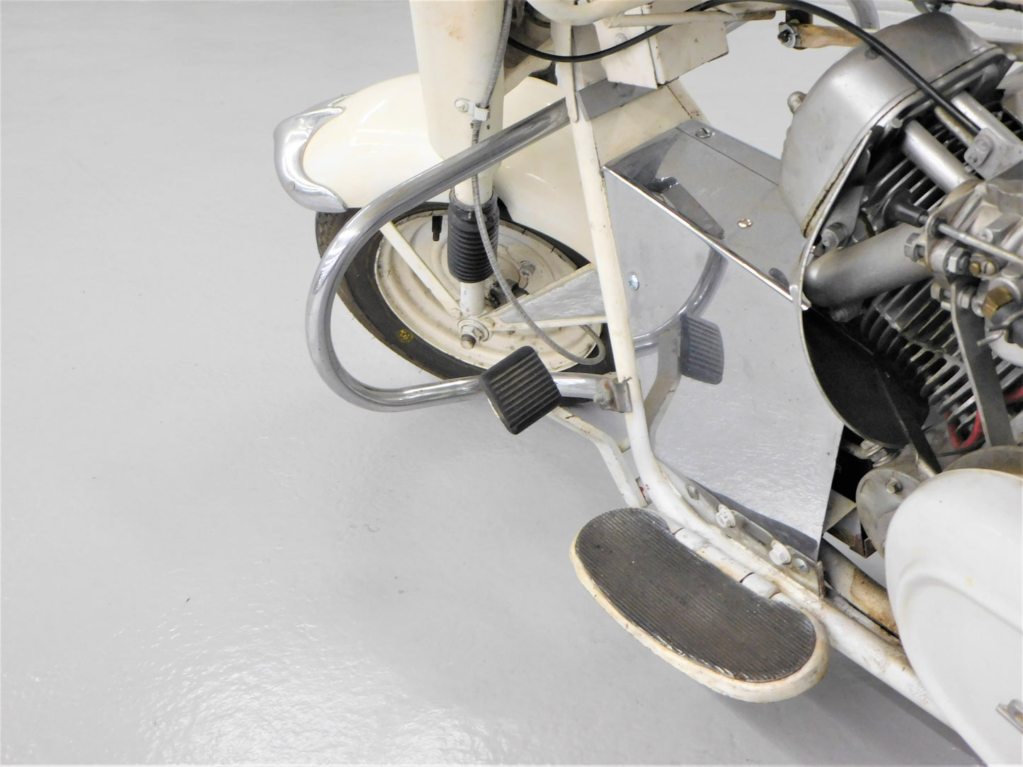 1963 Cushman Shriner's Super Silver Eagle