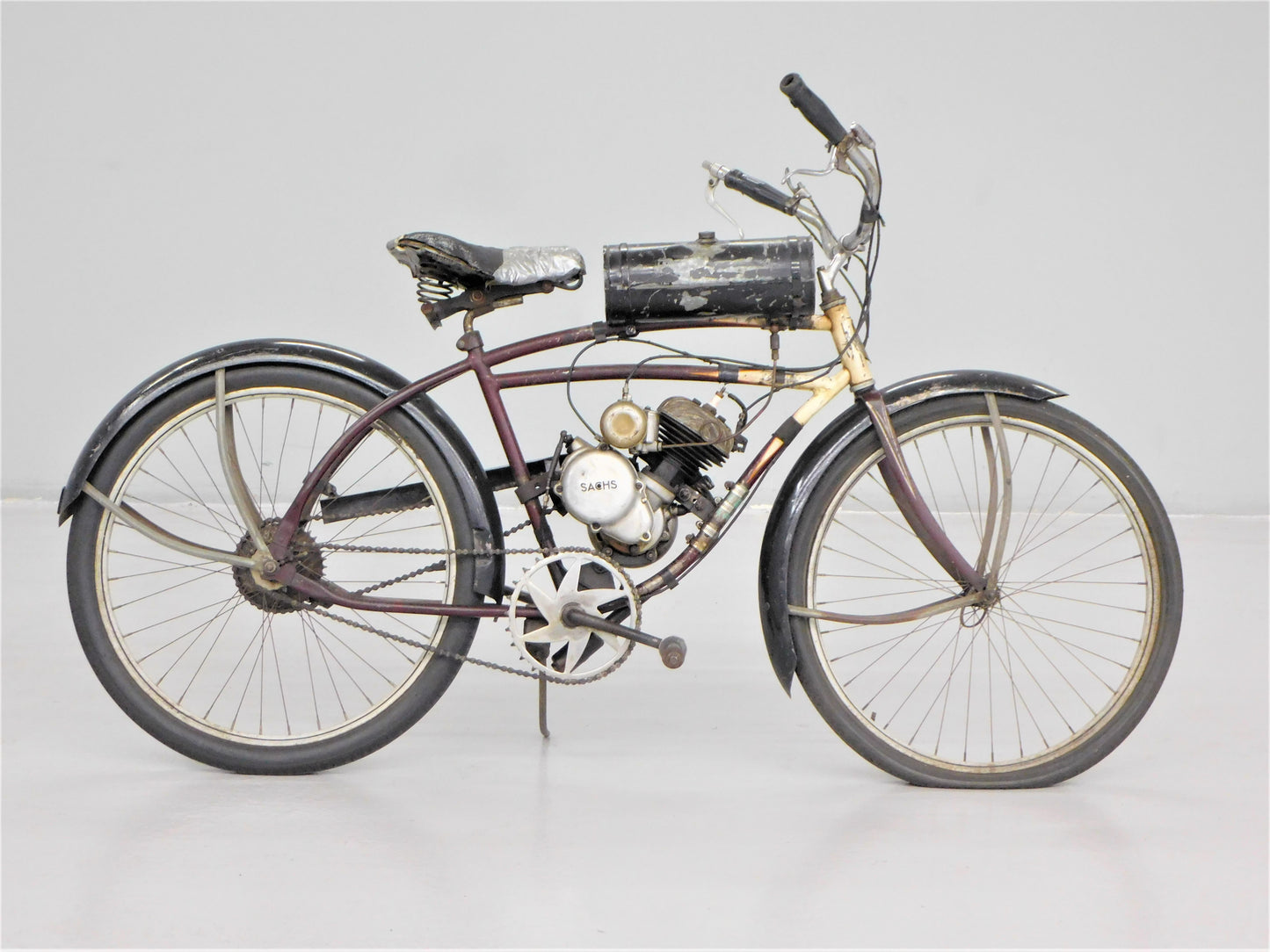 STK 10204 1930s Montgomery Ward Hawthorne w/ German Motor