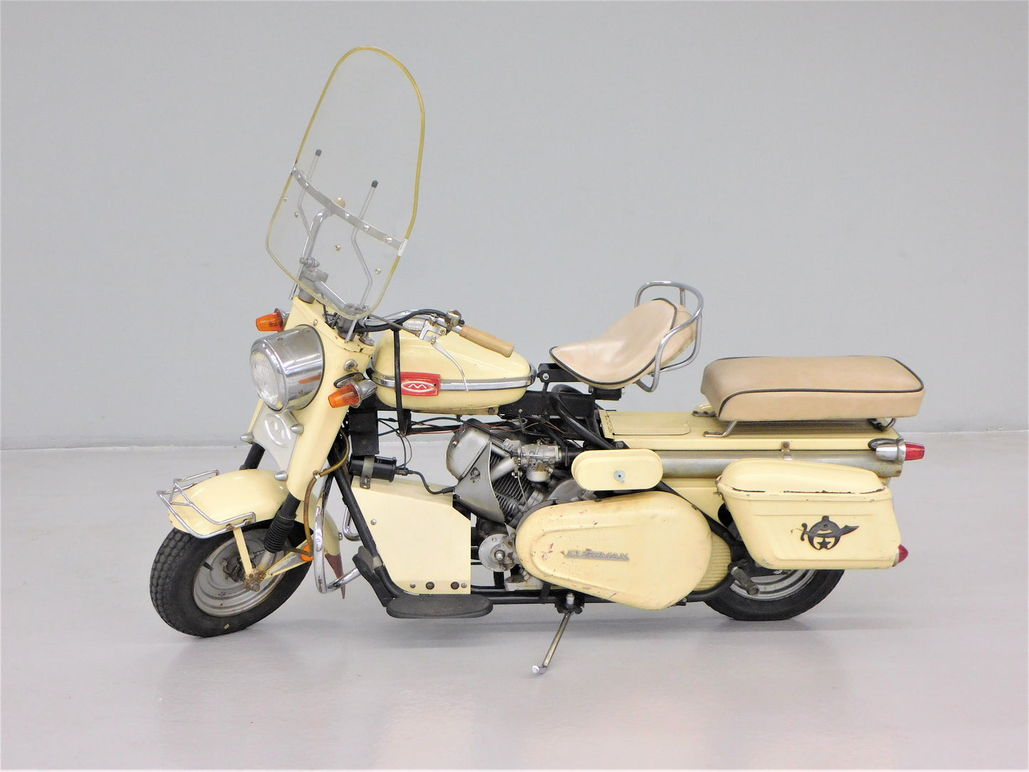 1964 Cushman Silver Eagle