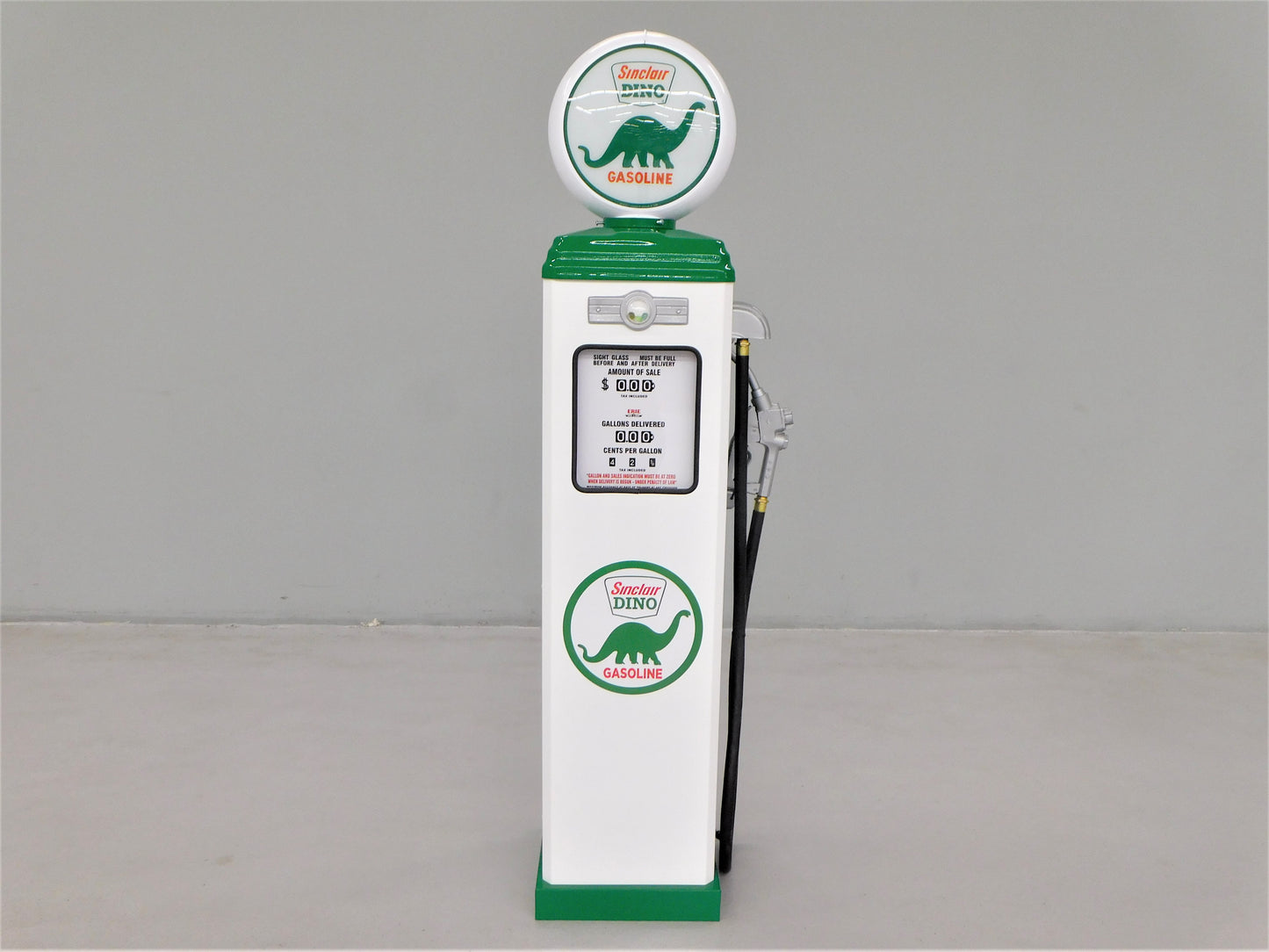 Reproduction Sinclair Gas Pump