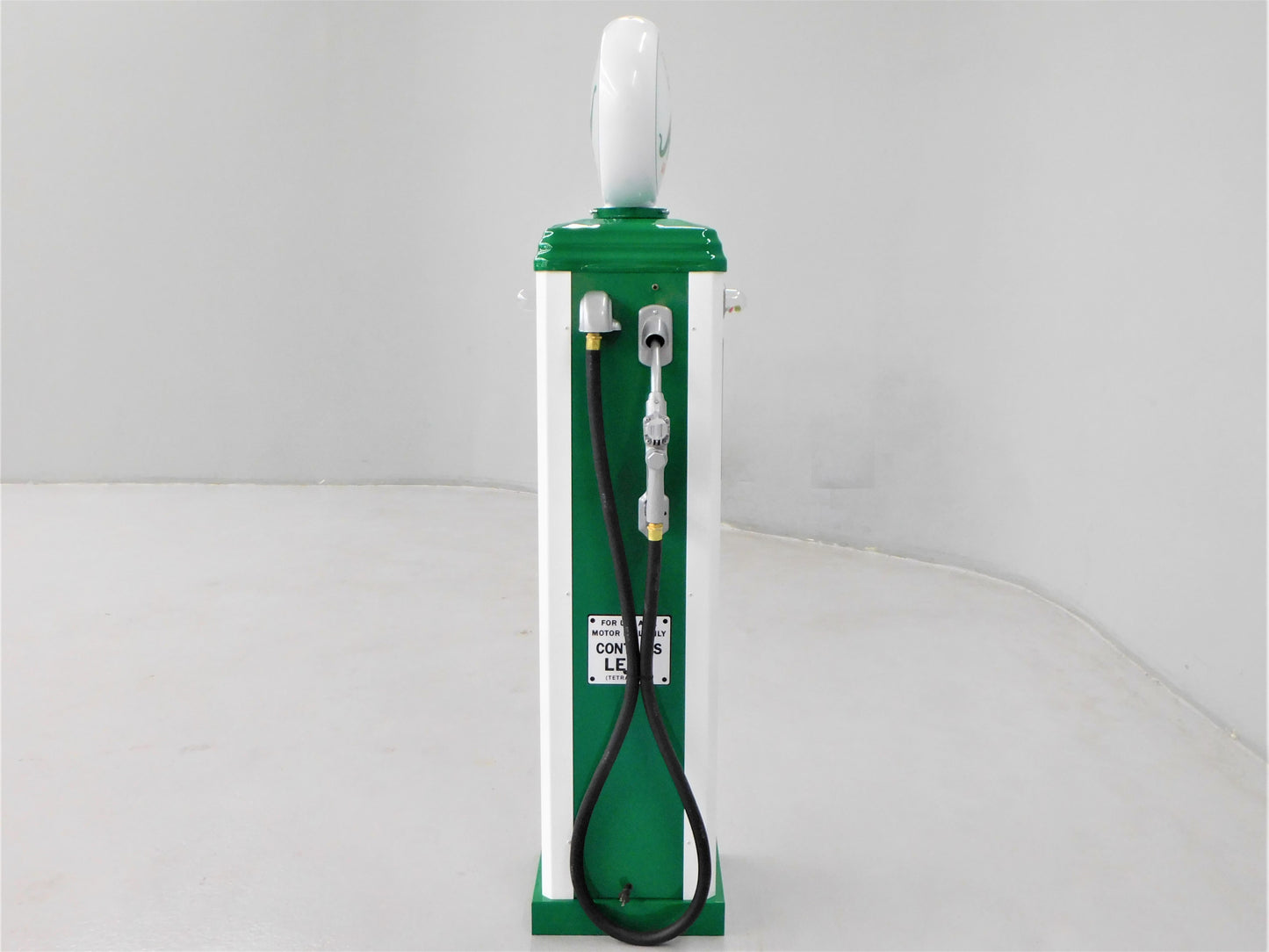 Reproduction Sinclair Gas Pump