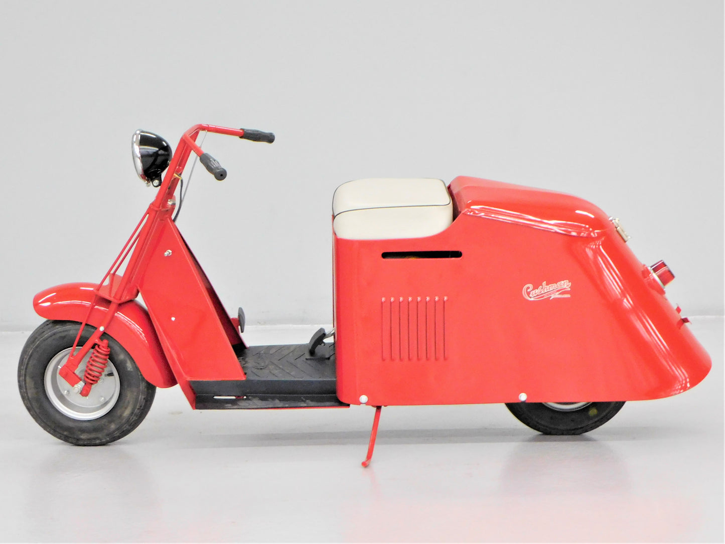 1953 Cushman Model 62-85 Pacemaker