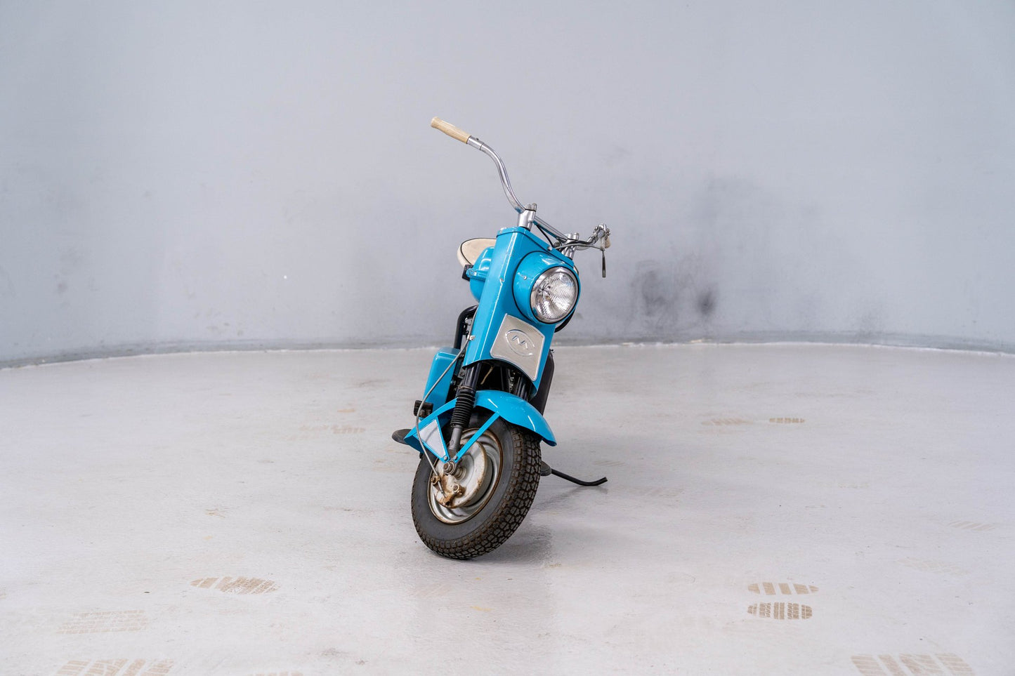 Stock #10477-1963 Cushman Super Eagle Model 765