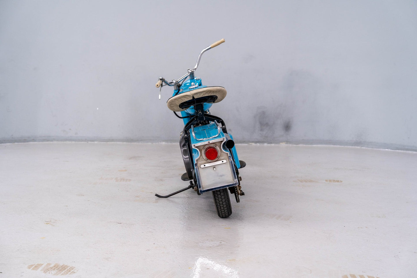 Stock #10477-1963 Cushman Super Eagle Model 765