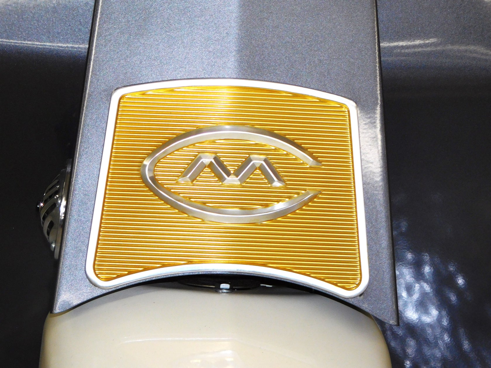 STK 10367 1961 Cushman Pacemaker – Auto Barn Classic Cars