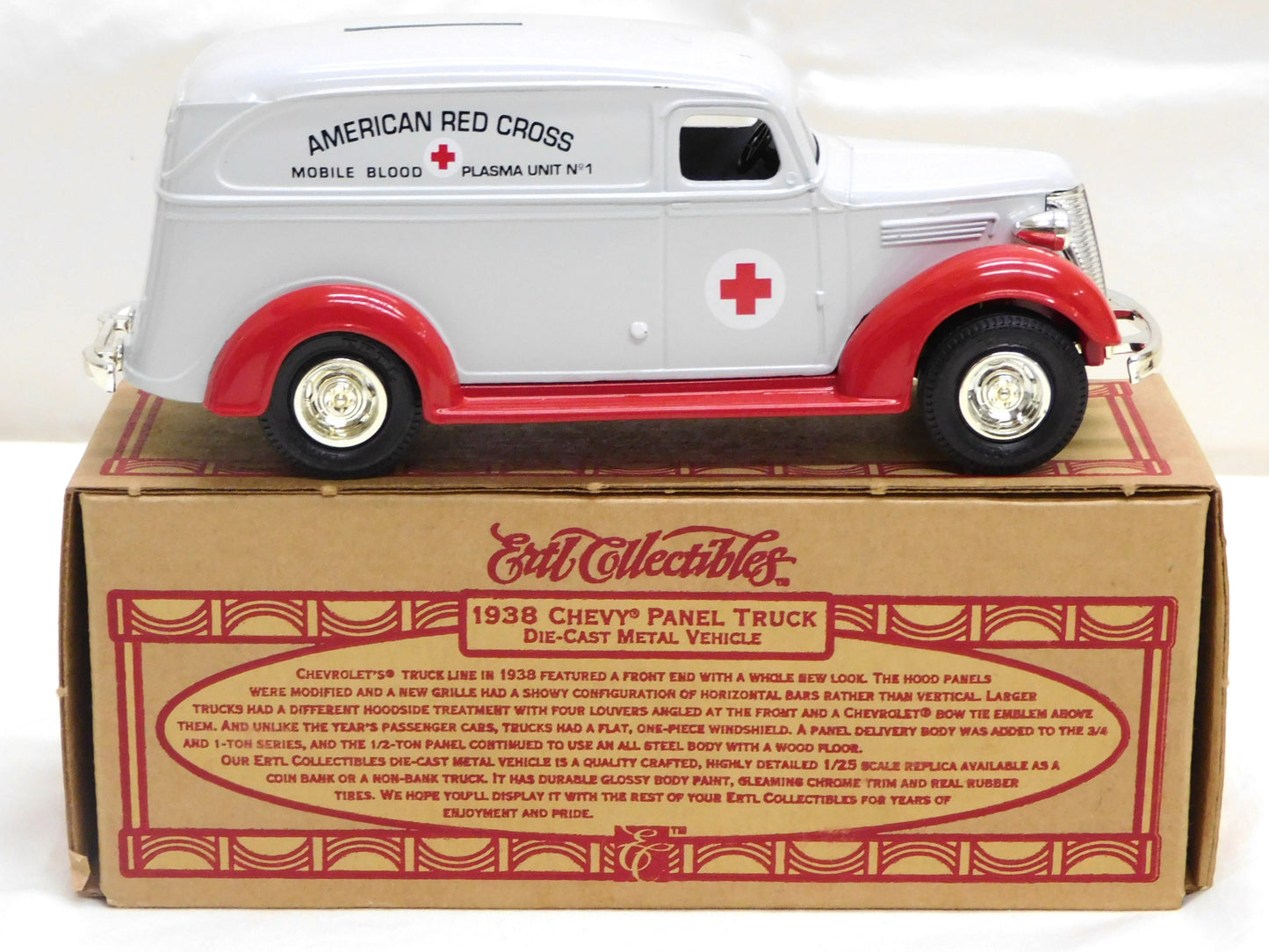 STK 10419 1995 Ertl Collectible American Red Cross 1938 Chevrolet Panel Truck