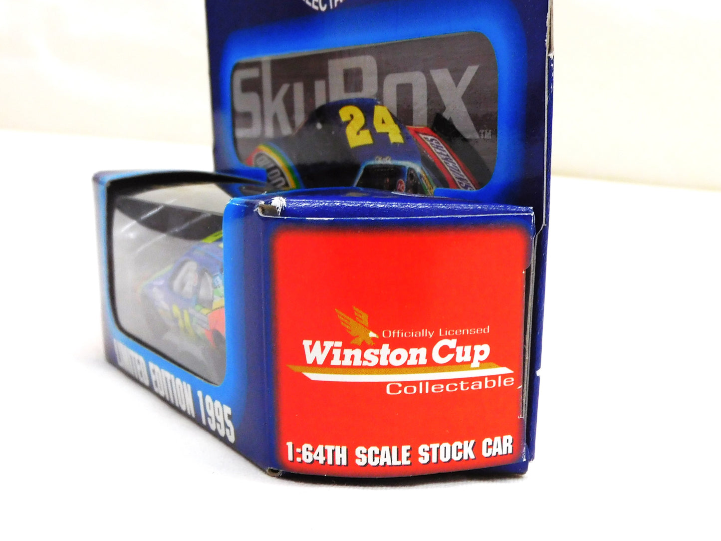 STK 10422 1995 Limited Edition Jeff Gordon 1:64 Diecast