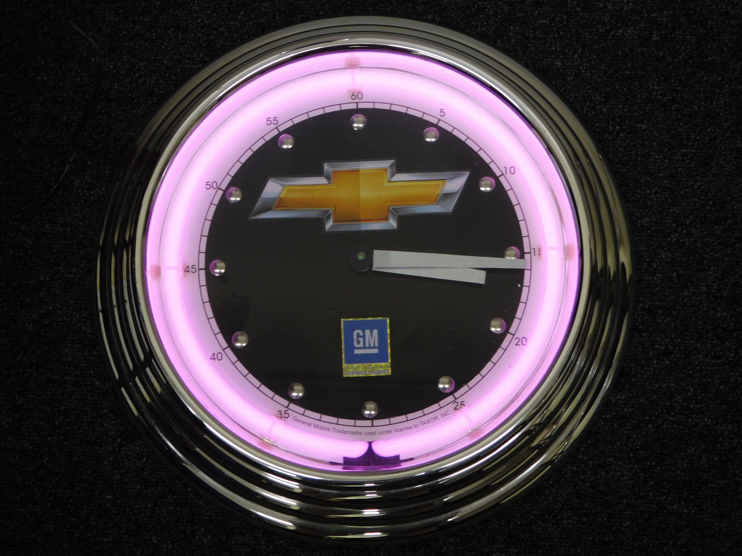 STK 10453  Neon Chevrolet/GM Clock