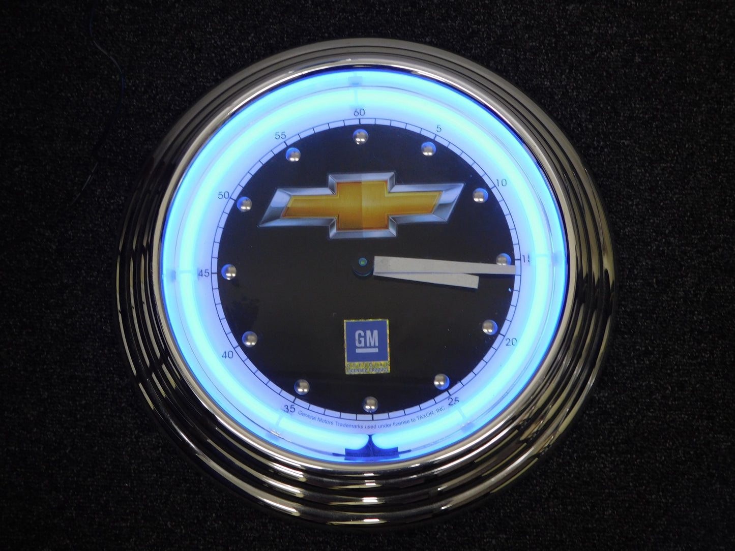 STK 10453  Neon Chevrolet/GM Clock