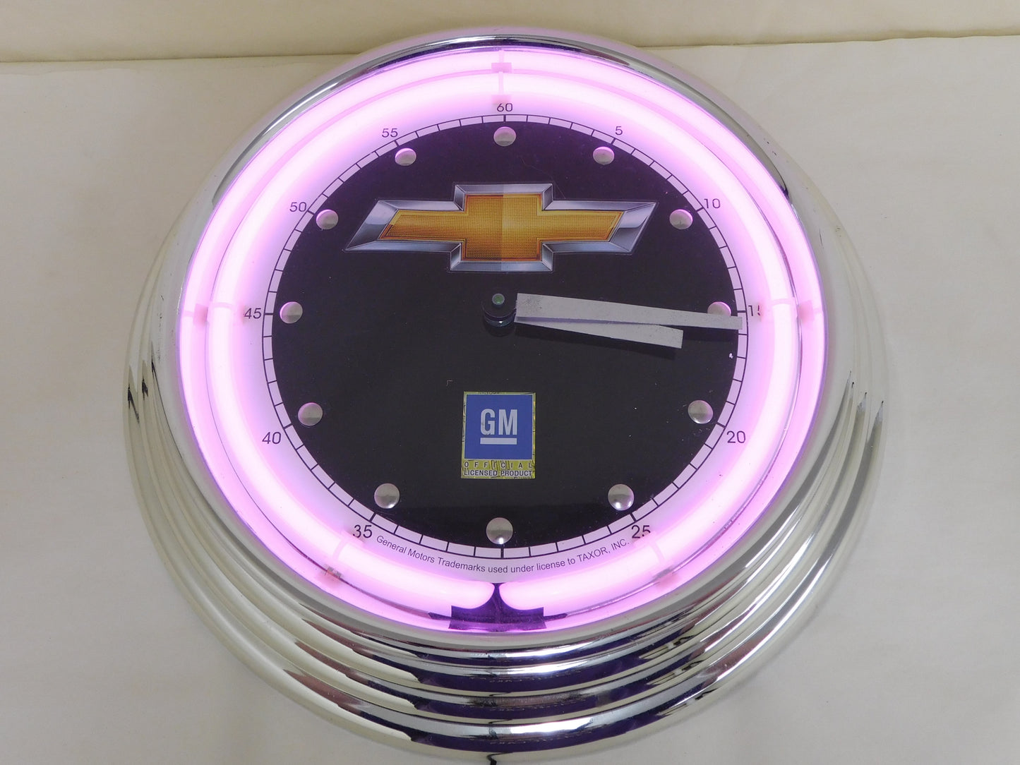 STK 10453  Neon Chevrolet/GM Clock