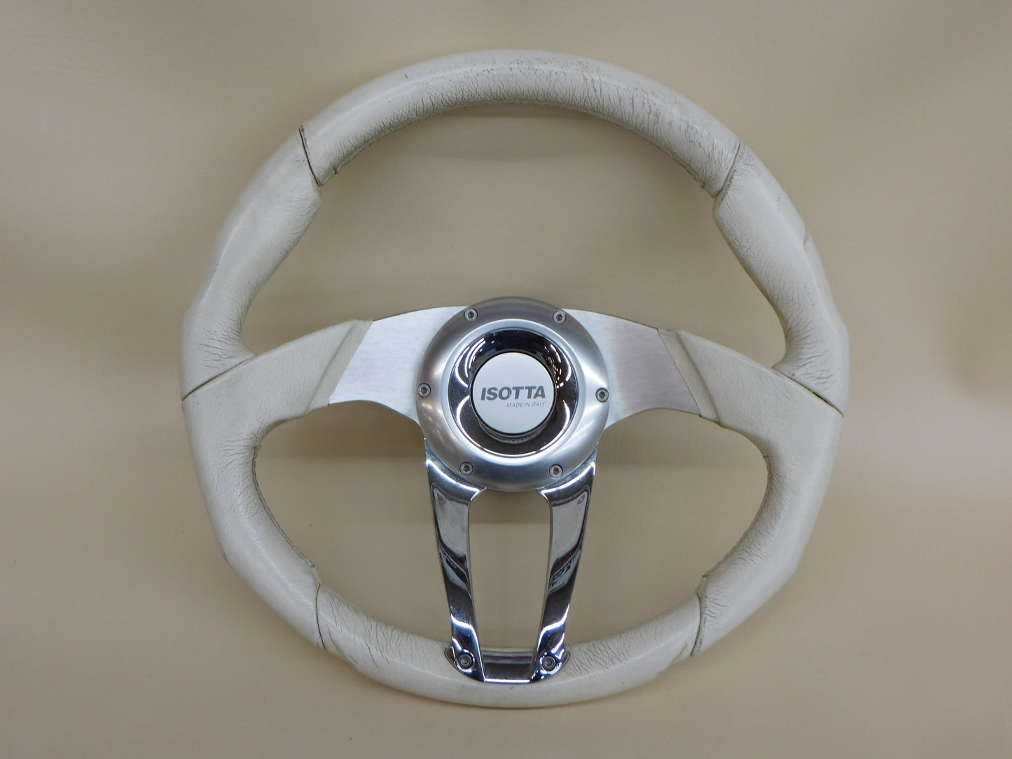 Isotta Steering Wheel