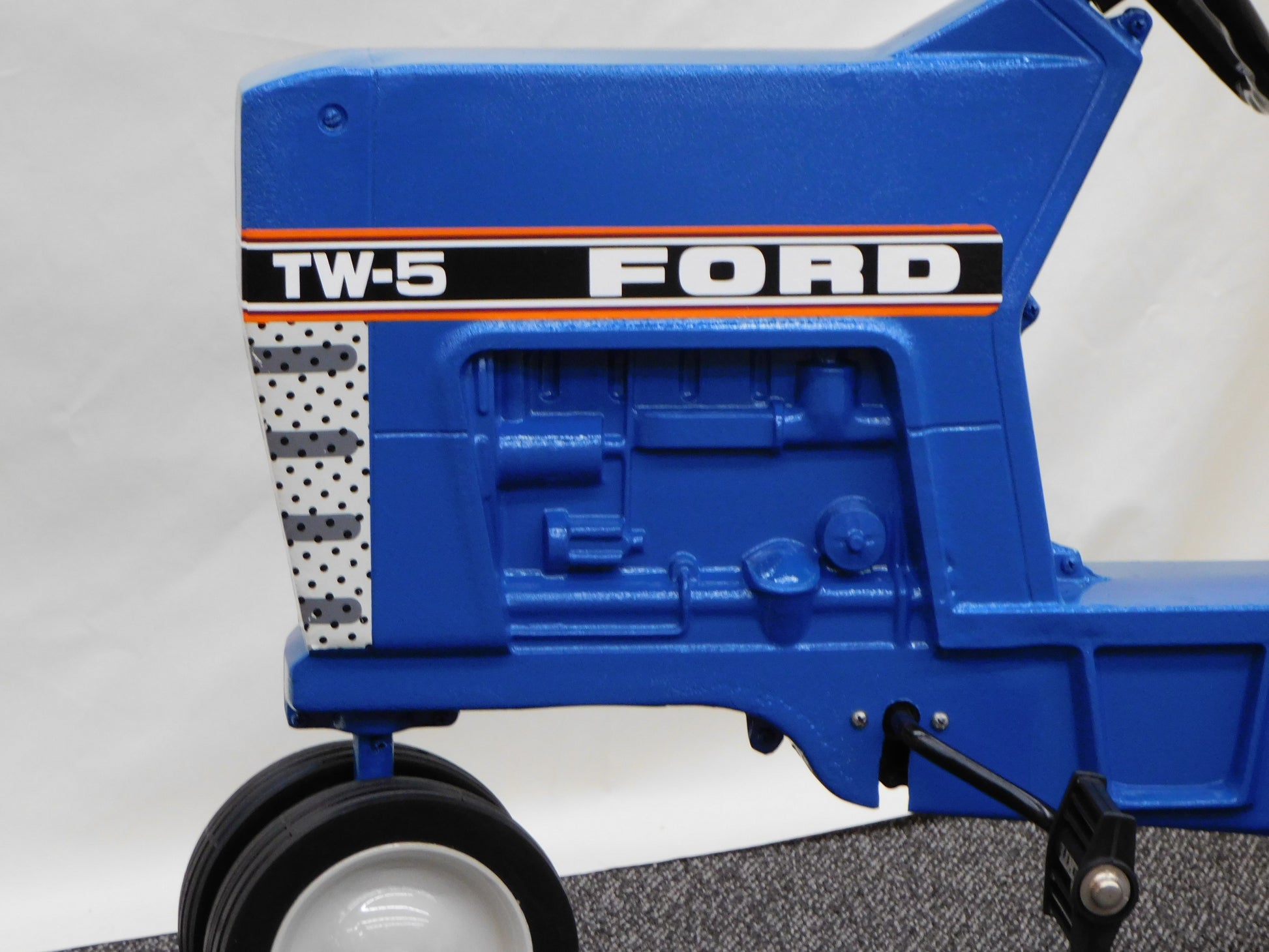 ford tractor pedal car STK 10061 1986 Ford TW-5 Pedal Tractor – Auto Barn Classic Cars