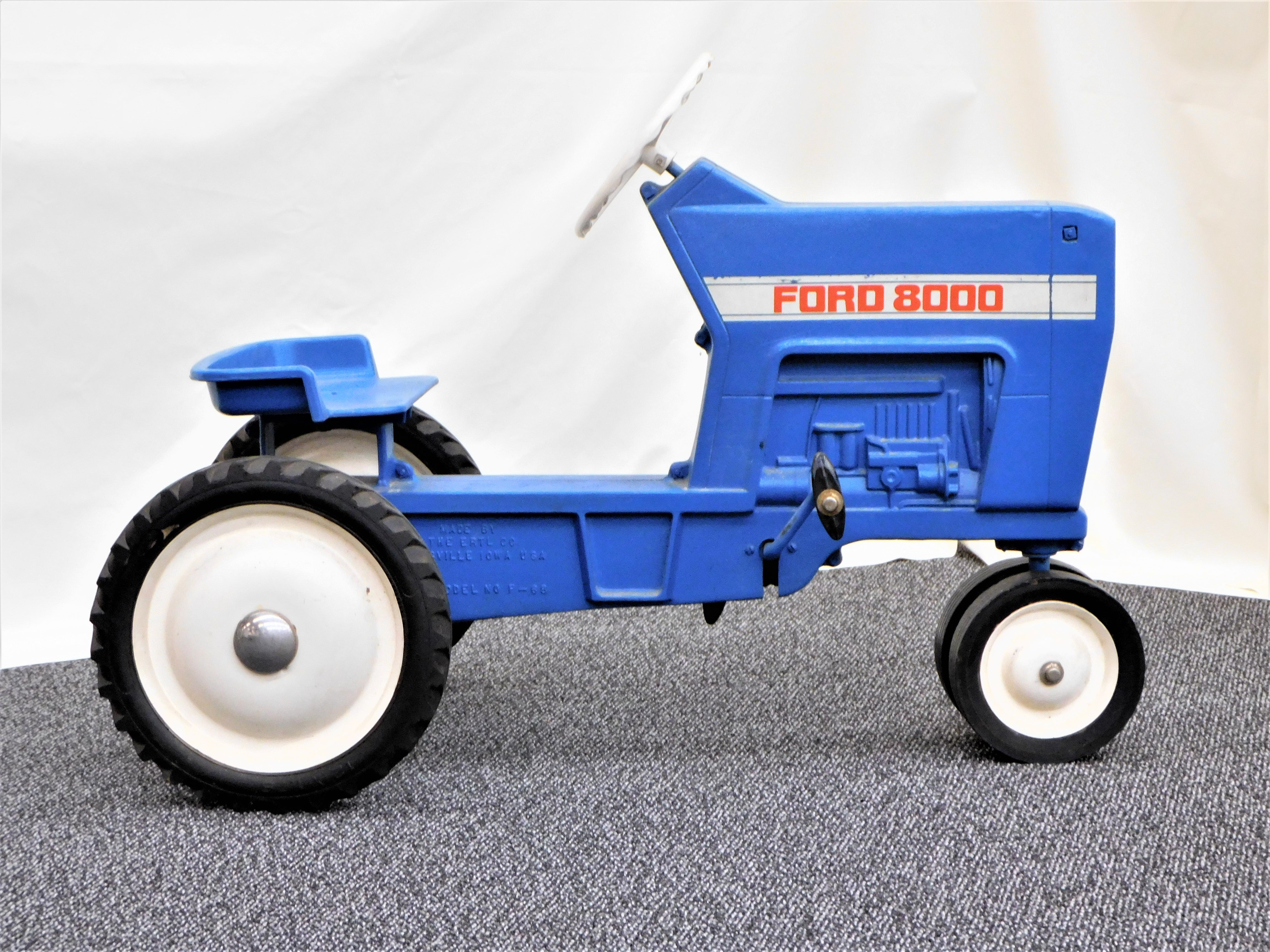 Tractor best sale pedal car